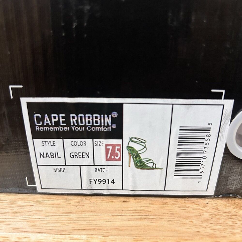 Cape Robbin Nabil Green Metallic Strappy Heels Pointed Toe NEW Sz 7.5 - Picture 7 of 7